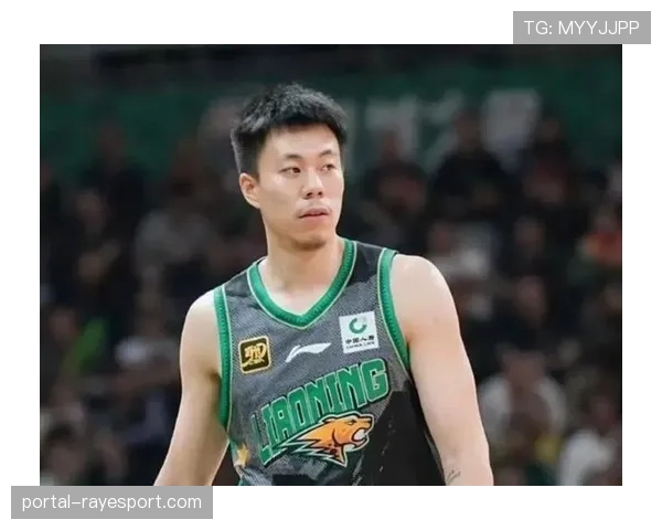 辽宁中锋张镇麟G4最后时刻低位顶防成功后的庆祝 辽宁中锋张镇麟G4最后时刻低位顶防成功后的庆祝